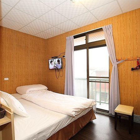 Zhongshan Hostel Fenchihu Exterior photo