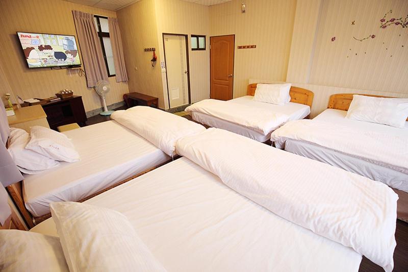 Zhongshan Hostel Fenchihu Exterior photo