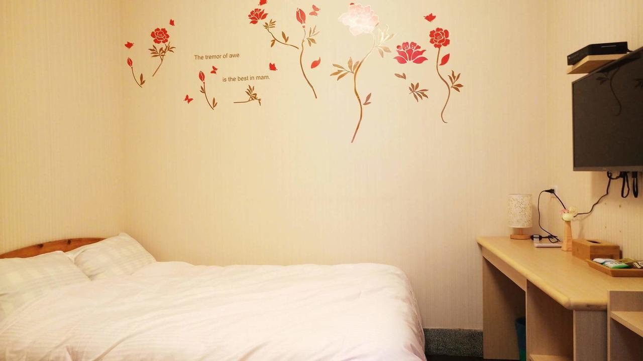 Zhongshan Hostel Fenchihu Exterior photo