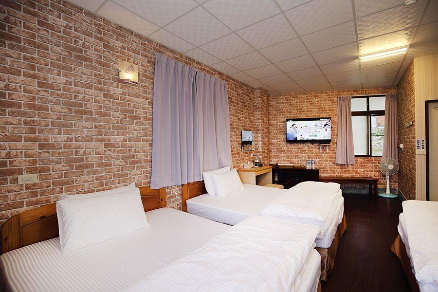 Zhongshan Hostel Fenchihu Exterior photo