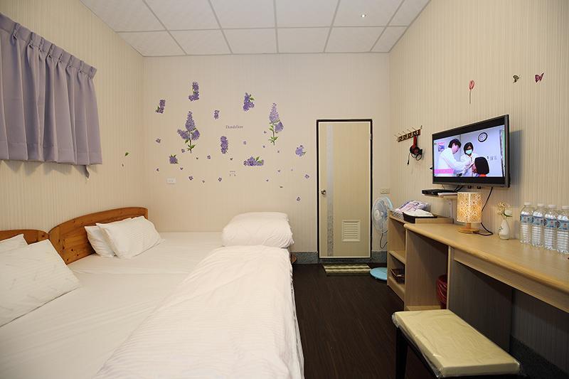 Zhongshan Hostel Fenchihu Exterior photo