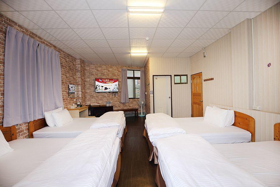 Zhongshan Hostel Fenchihu Exterior photo