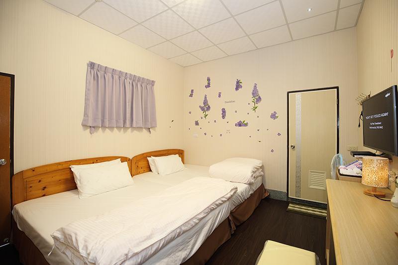 Zhongshan Hostel Fenchihu Exterior photo