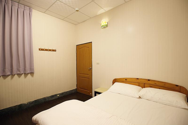 Zhongshan Hostel Fenchihu Exterior photo